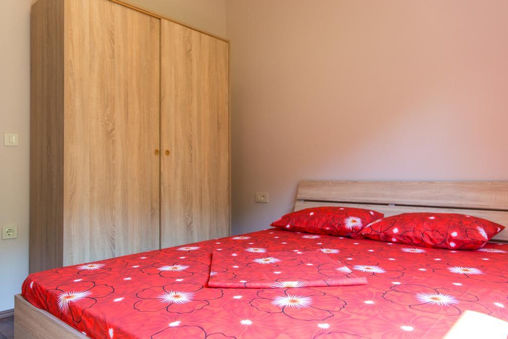 Apartment Bambo Tre Sorrele Kotor Exterior photo